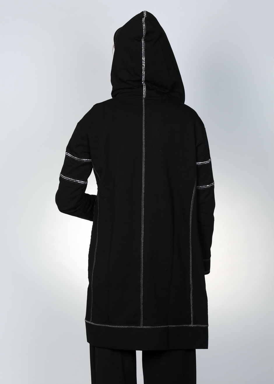 Sportiver Sweatmantel mit Kapuze in schwarz | Sweatshirts I Sweatjacken |  BEKLEIDUNG | Salzkorn-Fashion